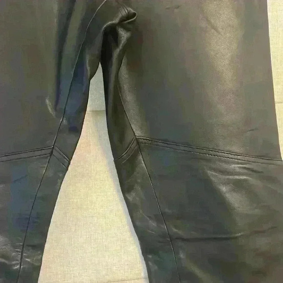 100% leather pants, like new! No flaws. - Picture 4 of 7